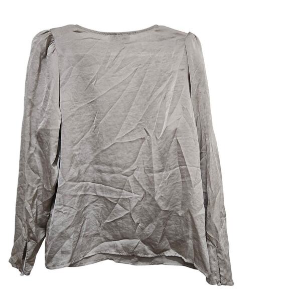 Carmen Marc Valvo Taupe Long Sleeve V-Neck Blouse Women’s Medium - Picture 2 of 8